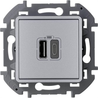 Розетка  Legrand 673762 157026