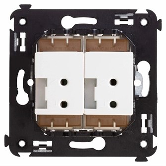 Розетка  DKC 4405543 157181